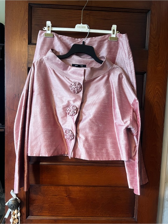 Ellen Tracy Dresses & Skirts - Ellen Tracy Rose Pink SilkTwo-Piece Skirt Set